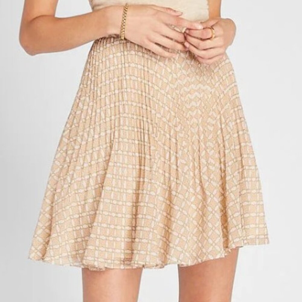 Club Monaco Pleated Short Skirt, NWT, Size 2